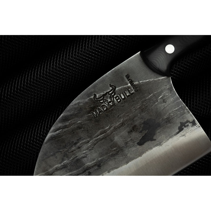 Cutitul bucatarului Sarbesc Mad Bull Black, otel carbon, lama 18 cm