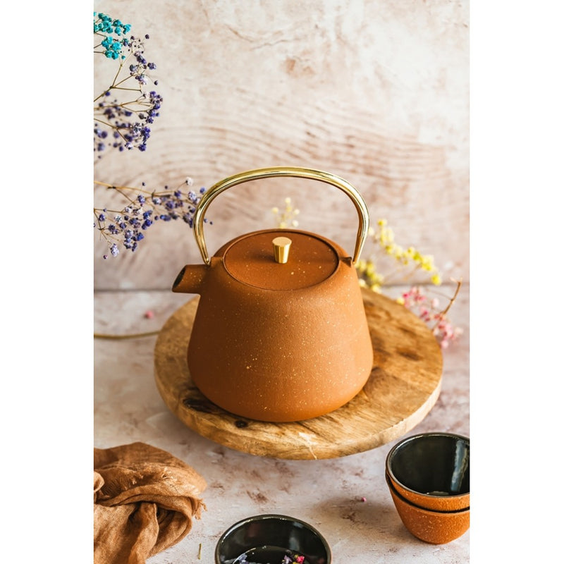 Set ceainic Agnes Rusty, fonta, 4 cani incluse, 1 litru